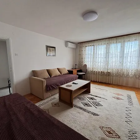 Vilsonovo, Pofalici With Free Parking Daire