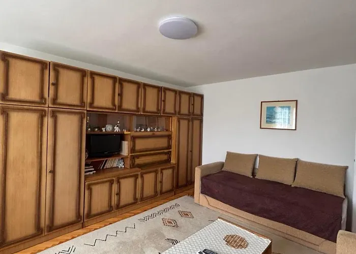 Vilsonovo, Pofalici With Free Parking * Sarajevo